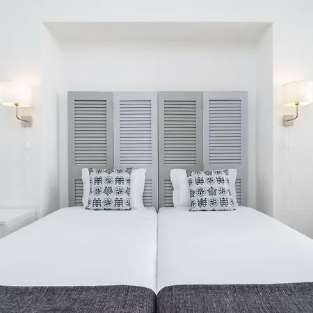 Porta Do Mar Deluxe Apartment *