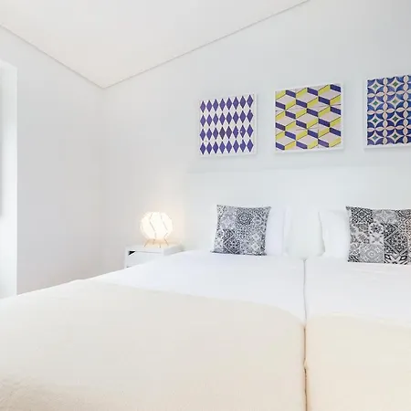 Porta Do Mar Deluxe Apartment